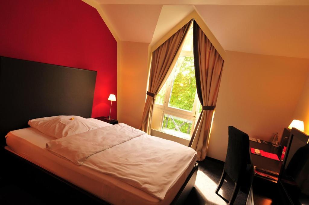 Hotel Am Ruhrufer Business & Golf Mülheim an der Ruhr Szoba fotó