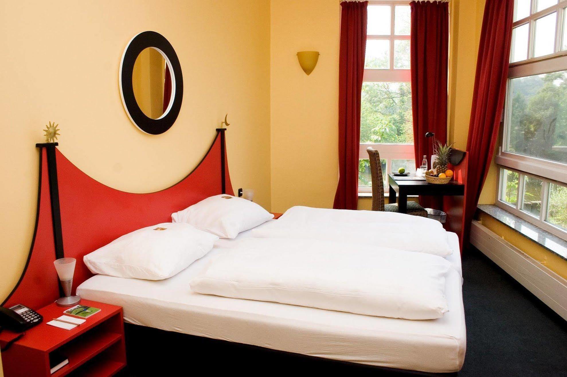 Hotel Am Ruhrufer Business & Golf Mülheim an der Ruhr Kültér fotó